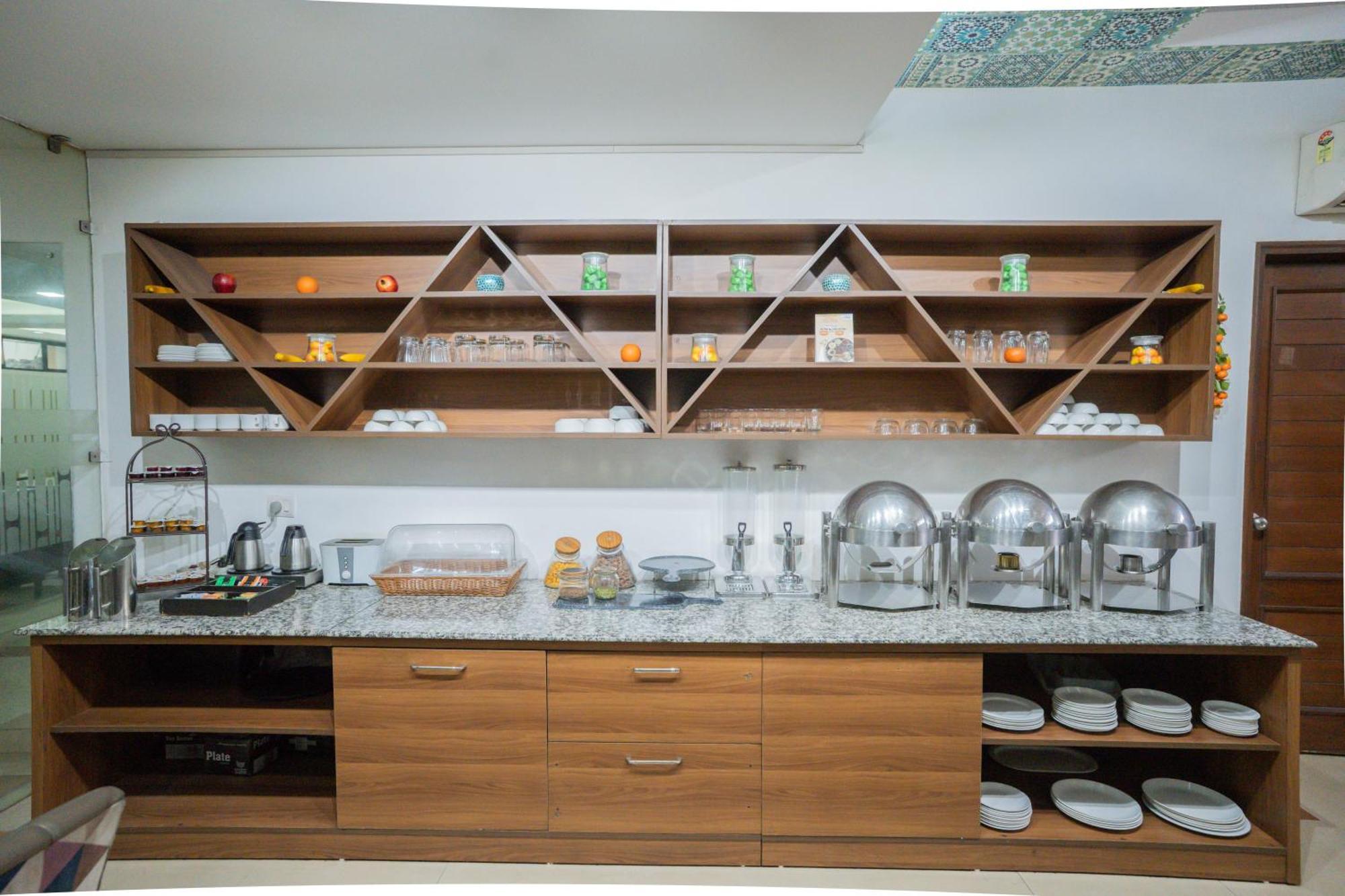 Ahuja Residency Parklane Otel Gurgaon Dış mekan fotoğraf