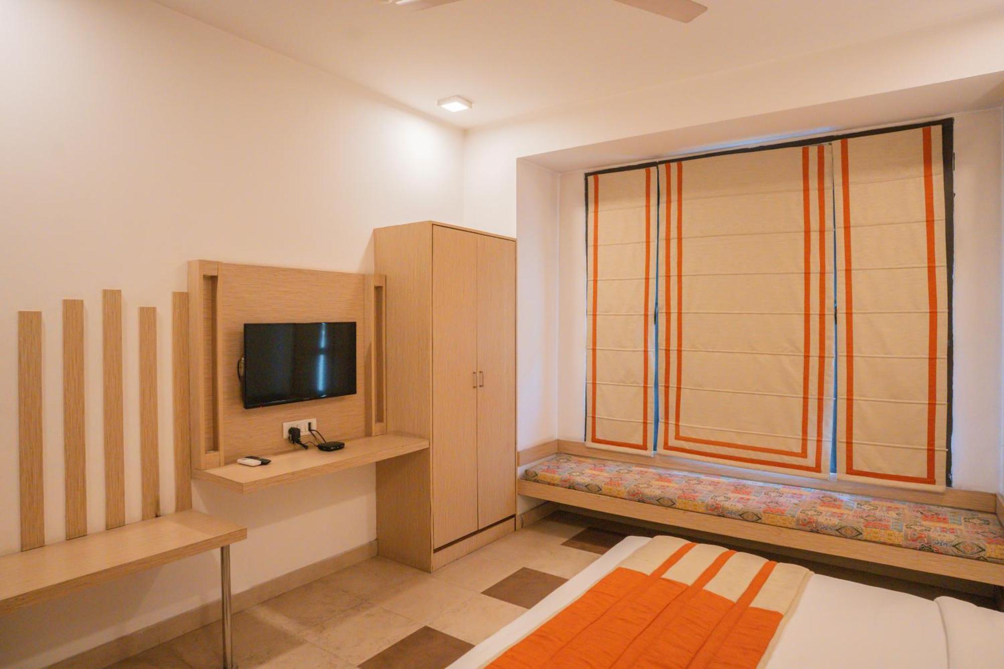 Ahuja Residency Parklane Otel Gurgaon Dış mekan fotoğraf